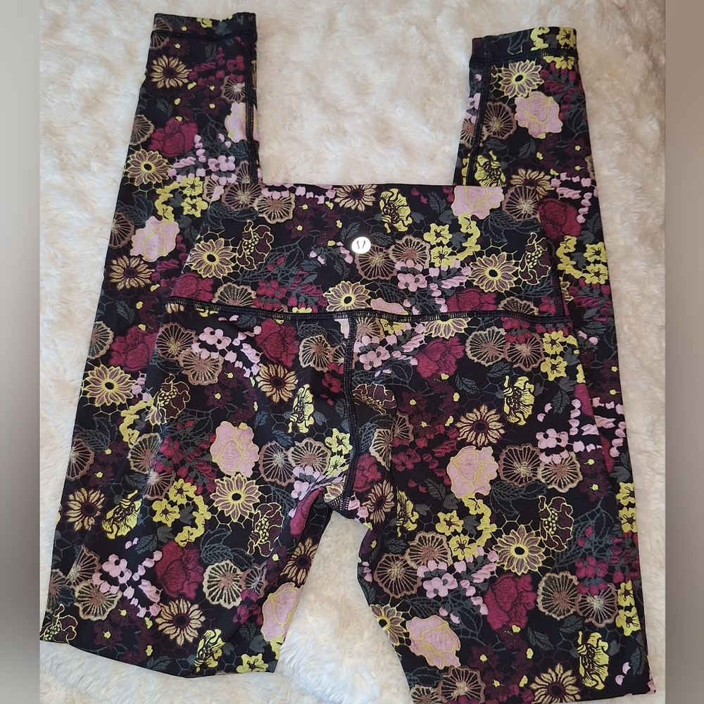Floral Lululemon Athletic yoga pants - Picture 4 of 6